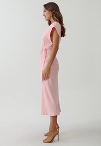 TUSSAH Dnevna obleka - pale pink