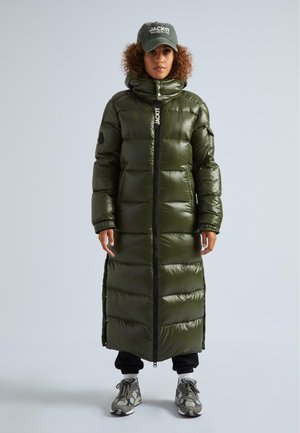 Winter coat - olive