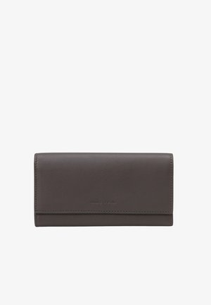 Portafoglio in pelle di colore grigio scuro. Forma rettangolare con una superficie liscia, caratterizzato da cuciture sottili e branding in rilievo sulla parte frontale.