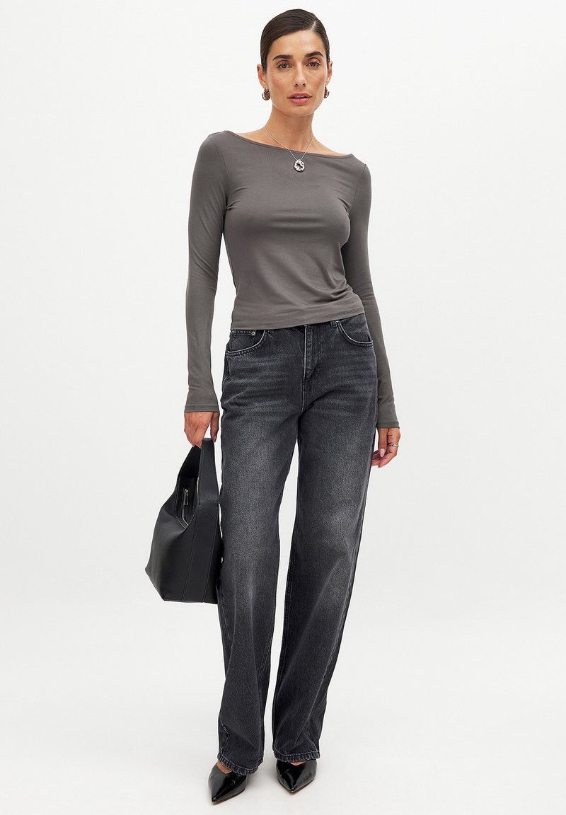 NA-KD Longsleeve grijs