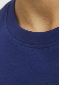 Jack & Jones RUNDHALS - Marškinėliai su spaudiniu - ocean cavern