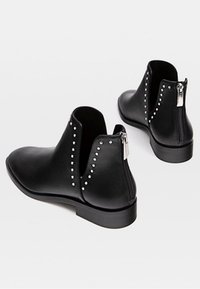 Stradivarius Ankle boot