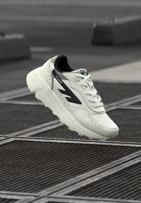 Δεν επιλέχθηκε, bright white/winter twig/black
