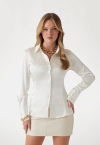 Guess SLIM FIT - Camicia - weiß