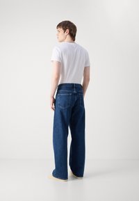 Calvin Klein Jeans 90S LOOSE - Loose Jeans - denim dark
