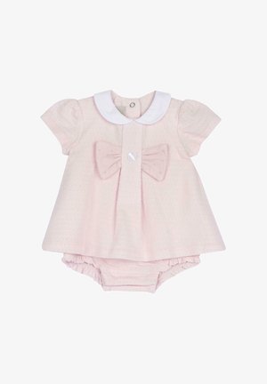 Vestito rosa a pois con maniche corte, colletto Peter Pan bianco, grande fiocco anteriore e pantaloni corti abbinati. Chiusura con bottoni sul retro.