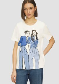 s.Oliver MIT FRONT - Print T-shirt - creme
