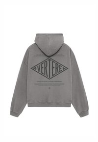 Felpa grigia con cappuccio con un grande logo a diamante "VERTERE" e testo più piccolo sulla retro a tema innovazione del suono.