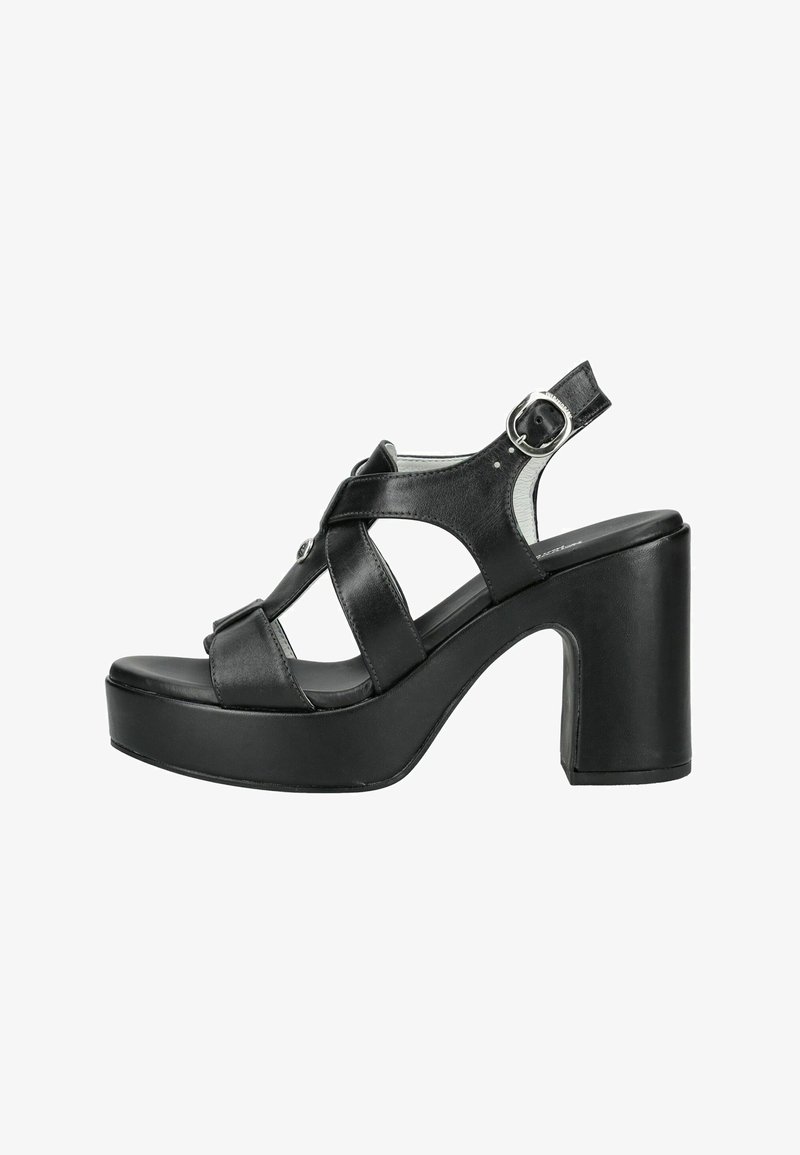 Sandale à plateforme en cuir noir avec bout ouvert, brides croisées, bride de cheville à boucle argentée et talon bloc haut.