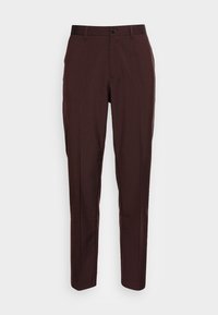 Bordeaux op maat gemaakte broek van een gladde stof, met een rechte pijp, riemlussen en een enkele knoopsluiting.