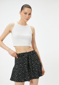 Koton FLORAL - Falda acampanada - black