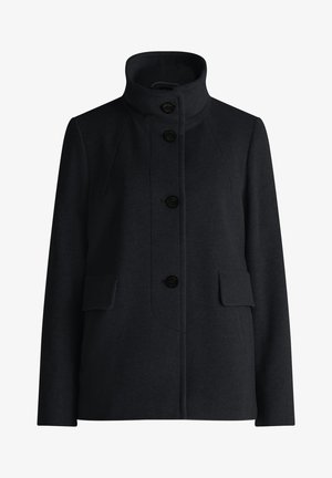 Ciemnoniebieski wełniany płaszcz z wysokim kołnierzem, pięcioma guzikami z przodu, dwoma kieszeniami bocznymi oraz dopasowanym krojem, z delikatnymi detalami szwów.