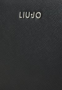 LIU JO CAMERA CASE - Handbag - nero