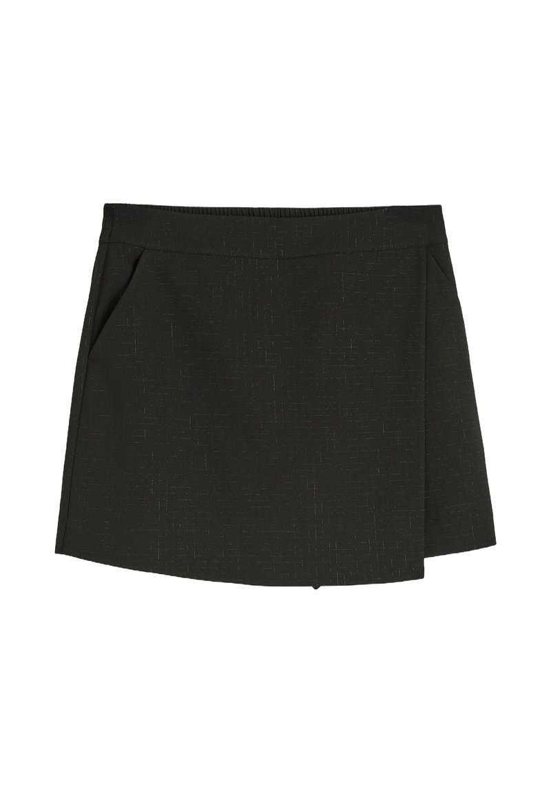 Czarna spódnica o teksturowanej tkaninie, z dopasowanym pasem, bocznymi kieszeniami i plisowanym wzorem z przodu.