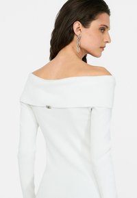 LIU JO OFF THE SHOULDER  - Strickpullover - white
