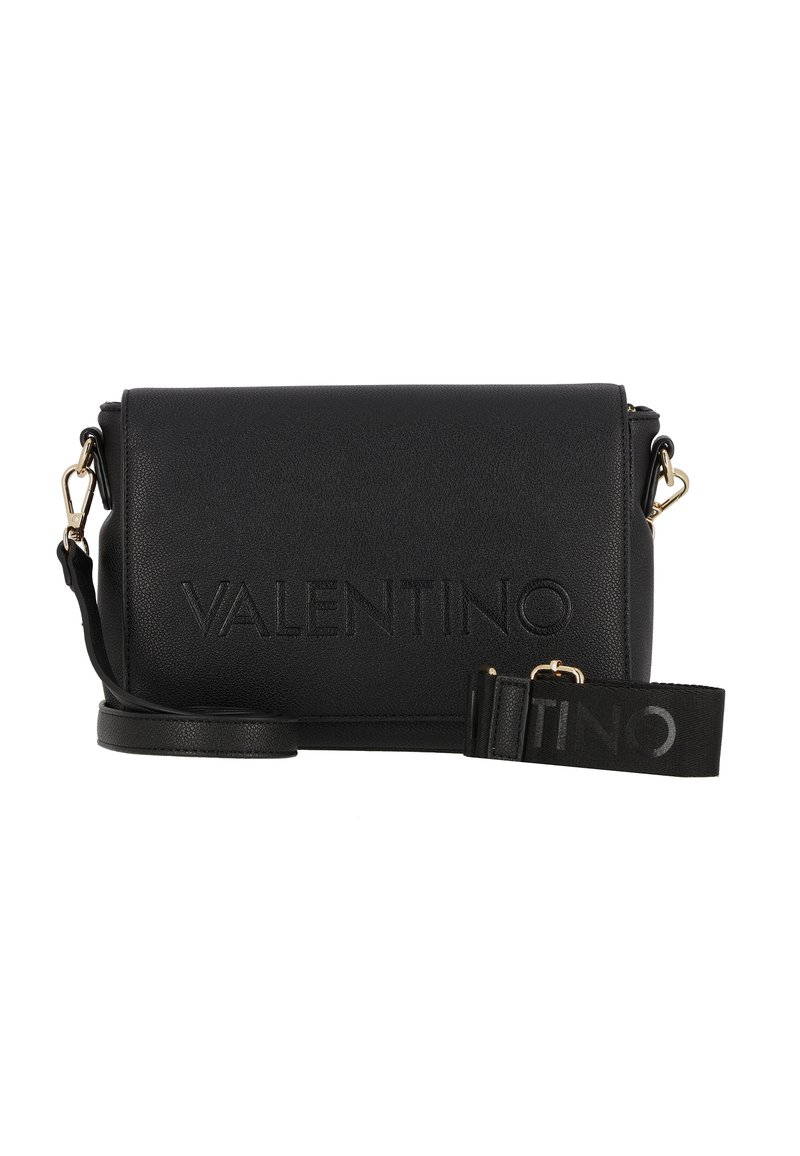 Borsa a tracolla nera in pelle con logo "VALENTINO" in rilievo, tracolla rimovibile con accentuazione del logo, forma rettangolare, texture liscia e hardware dorato.