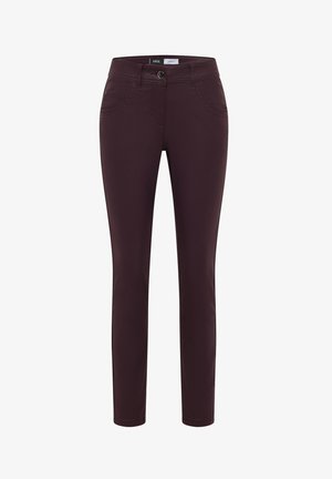 Pantalons extensibles bordeaux à coupe ajustée, dotés de deux poches avant, d'une fermeture boutonnée et de détails de couture discrets le long des poches.