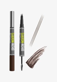 Crayon à sourcils avec embout à plusieurs pointes et brosse goupillon, avec des traits montrant des lignes fines et une texture de sourcils remplie en teinte brun foncé.
