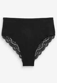 Svart bomullsstring med spetskanter, med scallopade kanter och slät textur. Midjebandet är helt, vilket erbjuder en design med full täckning.