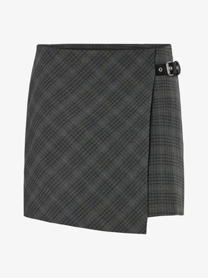 Tumehall vöötkoodiga villane sviiterihm paremal küljel musta pandlaga, sirge äärega ja peente diagonaalsete joonte mustriga.