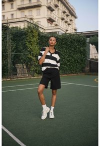 Kaffe - KASAKURA - Shorts - black deep Miniaturebillede 1