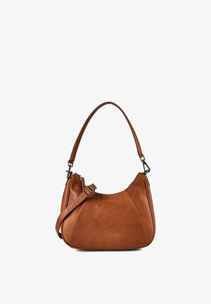 Sac à bandoulière en cuir marron avec bandoulière réglable, bord supérieur arrondi et ferrures métalliques argentées sur fond blanc.