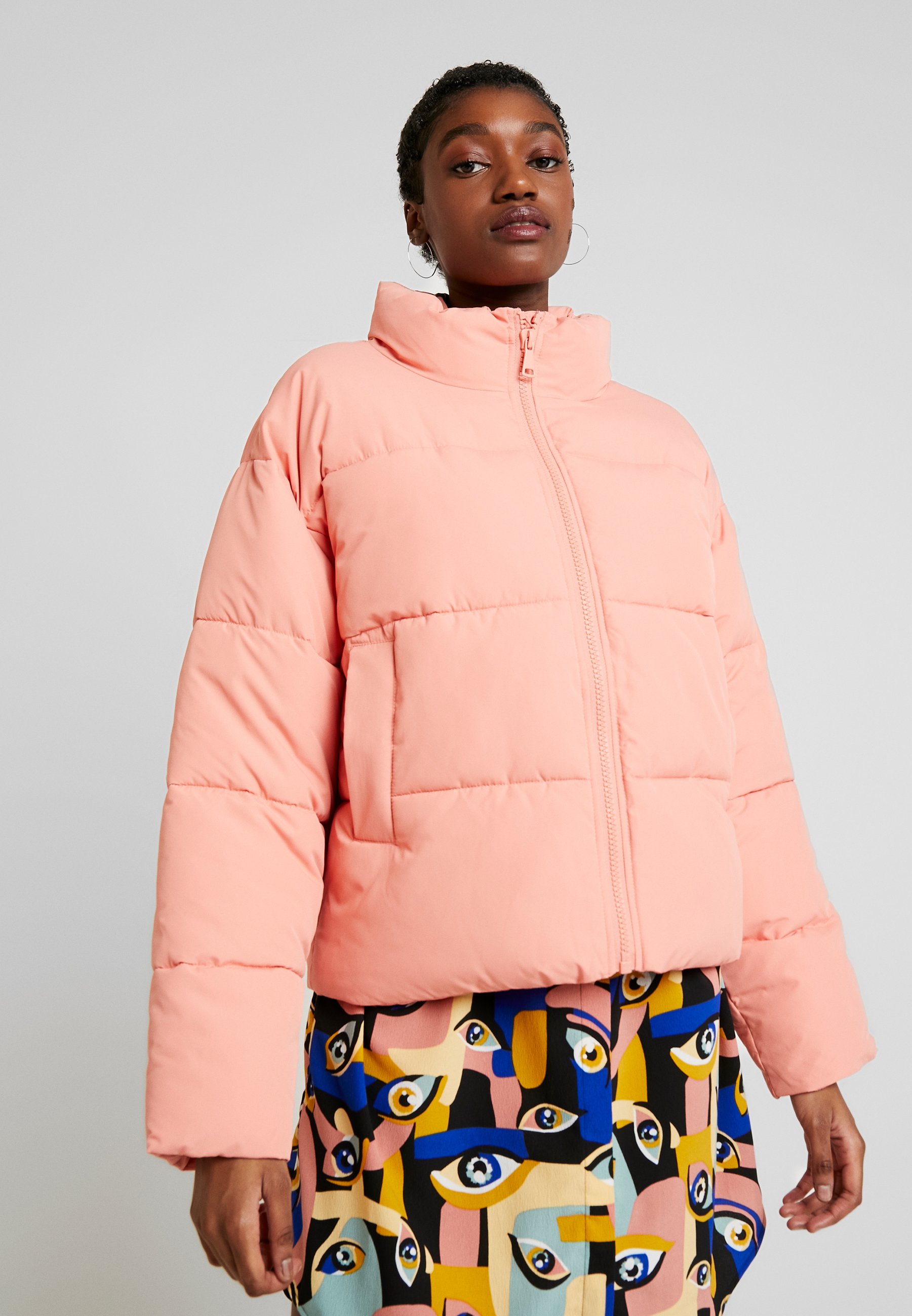 Monki JACKET Vinterjakke pink Zalando.no Monki BEA Vinterjakke khaki Zalando.no