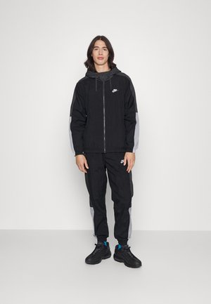 Welche Kriterien es vorm Kaufen die Nike sommerjacke herren zu analysieren gibt!