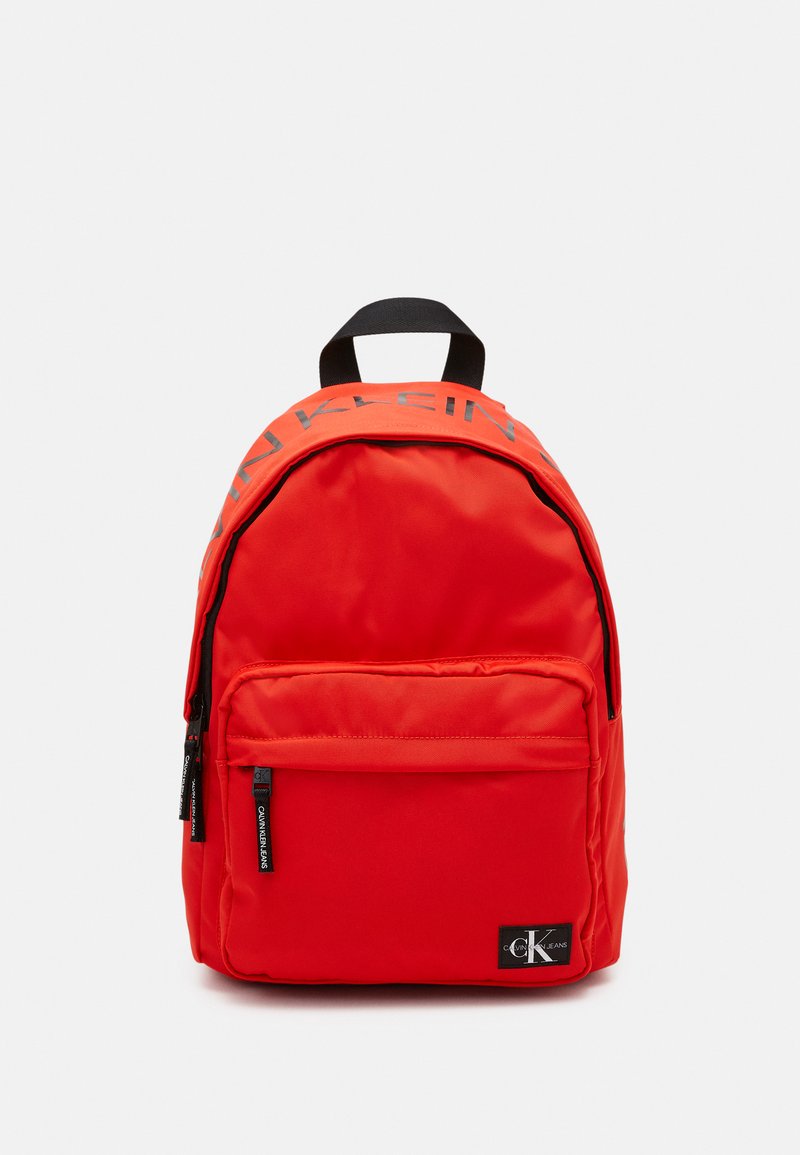 Calvin Klein Jeans INSTITUTIONAL LOGO BACKPACK UNISEX Rucksack red Zalando.co.uk