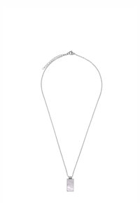 Collana in argento con pendente rettangolare che presenta una superficie liscia in madreperla rosa e una semplice cornice in metallo.