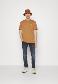 Diesel SLEENKER - Vaqueros pitillo - 0enar01