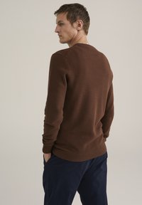 WE Fashion Strickpullover - brown