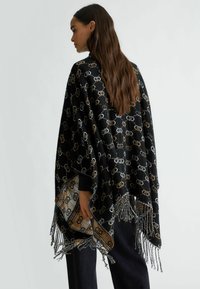 LIU JO PONCHO WITH JACQUARD LOGO - Mantella - black
