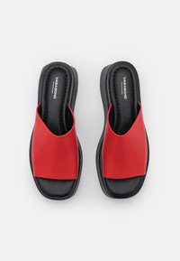 Vagabond COURTNEY - Mules de salto - red