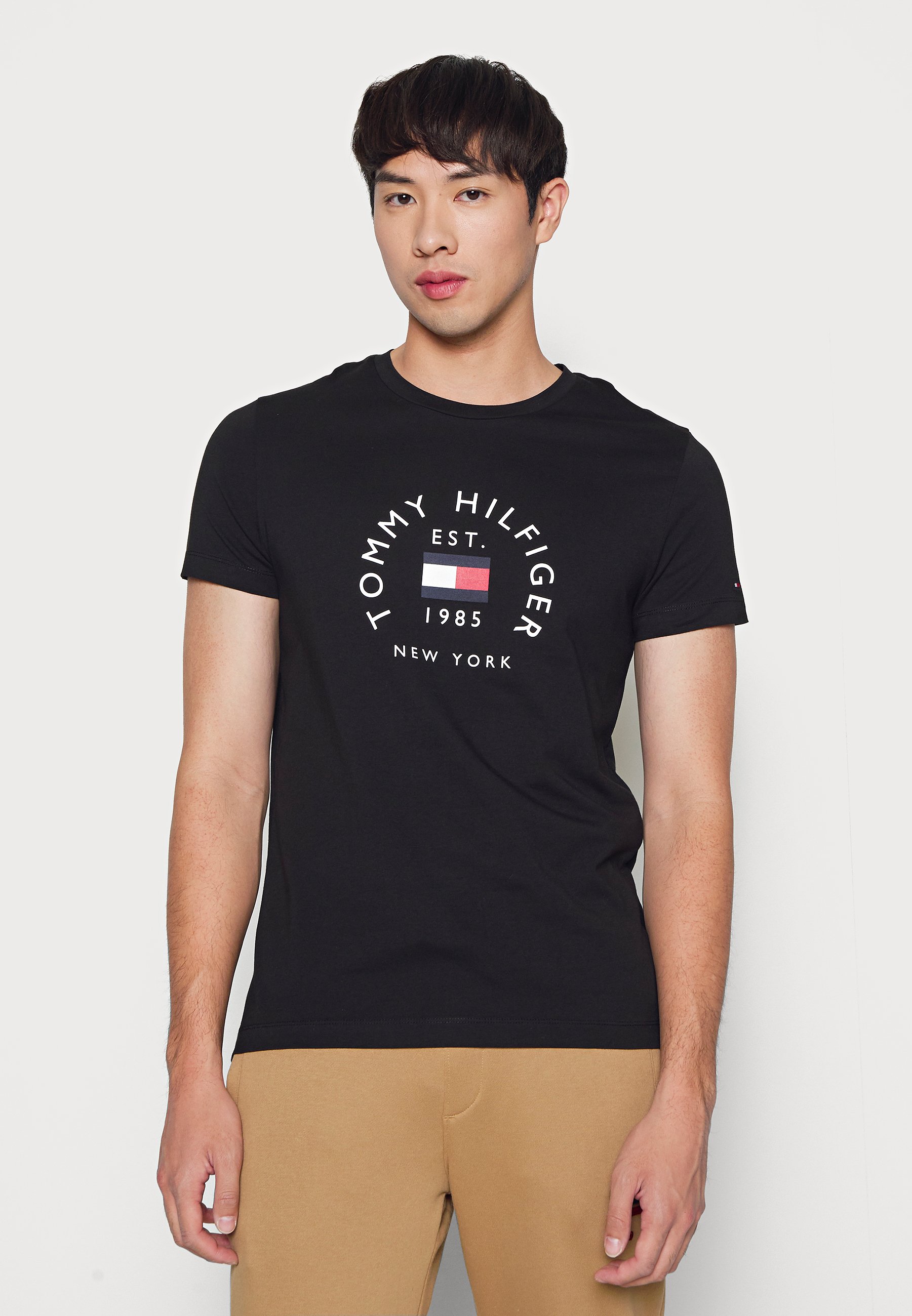 Tommy Hilfiger ARCH TEE Camiseta estampada - black/negro -