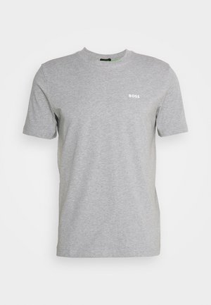 T-shirt en coton gris avec un col rond et des manches courtes. Comprend un petit logo blanc "BOSS" sur la poitrine. Texture lisse.