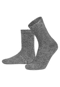 Grau gestrickte Socken mit strukturiertem Finish, ausgestattet mit einem gerippten Bündchen und einem weichen, warmen Aussehen. Ideal für lässige und gemütliche Trageweise.