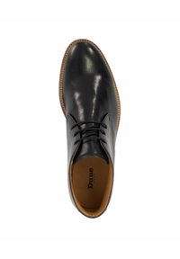 Chaussure habillée noire en cuir avec une finition lisse, bout rond et lacets. Présente une semelle contrastante marron clair et une étiquette de logo à l'intérieur.