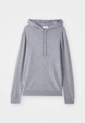 Sweat à capuche gris en tissu doux, avec un cordon de serrage, des manches longues, une poche kangourou à l'avant et des poignets et un ourlet côtelés.