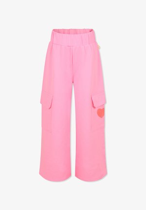 Pantalons cargo rose avec une taille élastique, deux poches latérales et un motif en forme de cœur sur la poche gauche. Fabriqués en tissu doux.