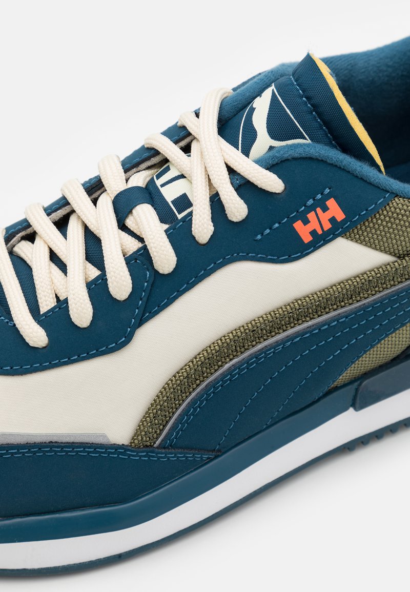 Herren Sneaker low | Puma CITY RIDER HELLY HANSEN Sneaker low intense blue/white asparagus/blau - AG05036 Herren Sneaker low | Puma CITY RIDER HELLY HANSEN Sneaker low intense blue/white asparagus/blau - AG05036
