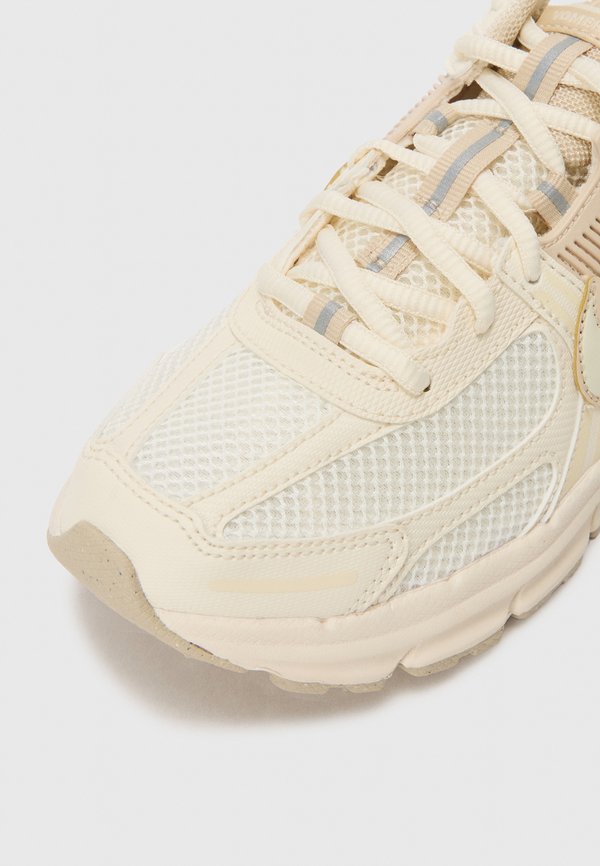 VOMERO 5 UNISEX - Trainers - pale ivor2