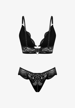 Cupshe, ALLURING LACE LINGERIE SET WITH HEART DETAILS - Bustier - black
