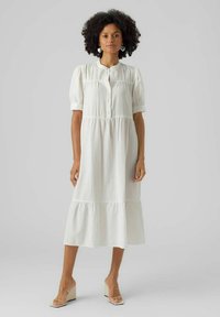 Vero Moda Dnevna haljina - snow white