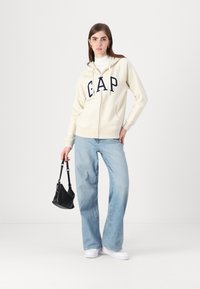 GAP HERITAGE - Mikina so zipsom - chino