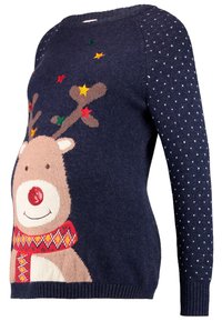 Pull en tricot bleu marine orne9 d'un motif de renne avec un nez rouge et une e9charpe, agre9mente9 d'e9toiles colore9es sur les e9paules et de de9tails e0 motifs.