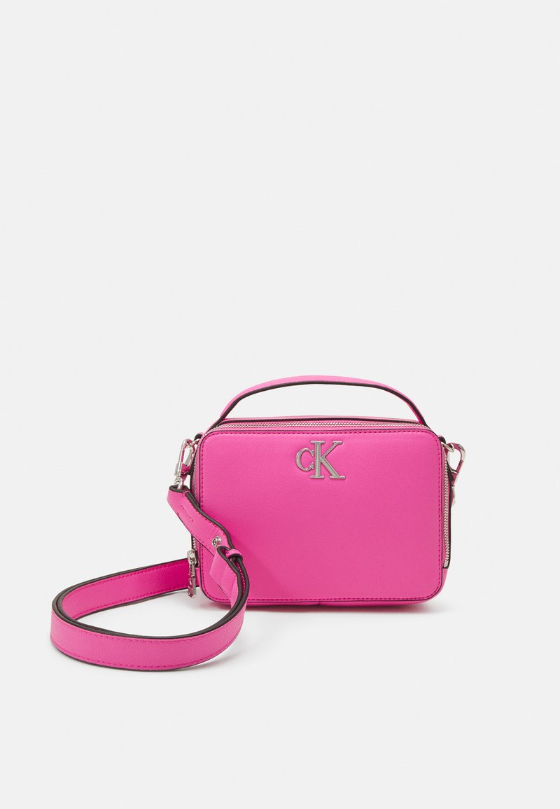 Calvin Klein Jeans MINIMAL MONOGRAM CAMERA BAG - Borsa a mano - pink amour