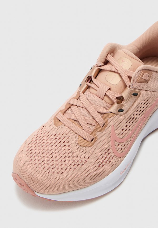 QUEST 6 - Road running shoes - beige2