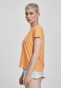 Urban Classics LADIES BASIC BOX TEE - T-shirt basic - papaya