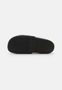 adidas Performance ADILETTE SHOWER - Chinelos de piscina - core black/grey six
